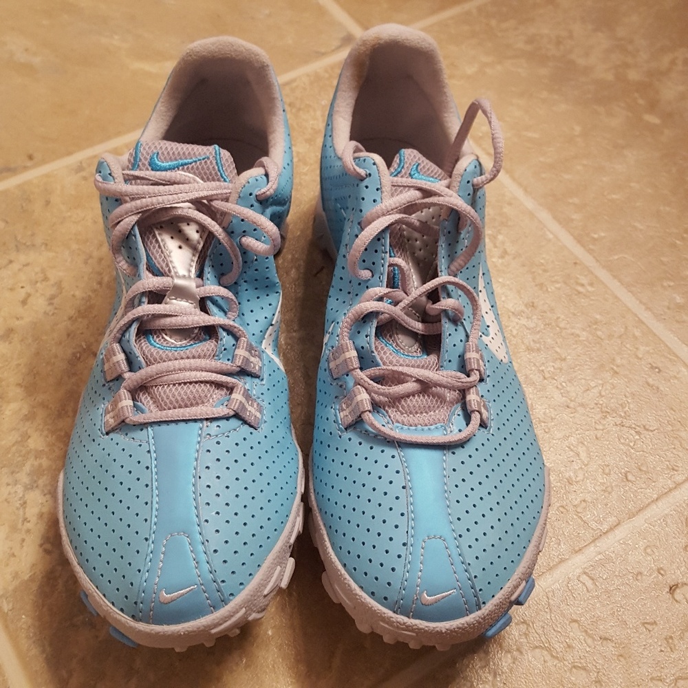 Nike womens racing shoe